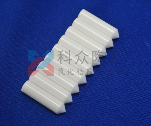 氧化鋁陶瓷介電常數是什么？