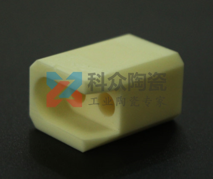 氧化鋁陶瓷有那三個顯著的優點？